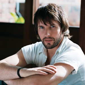 James Blunt vrea sa deguste vinuri romanesti, la Bucuresti