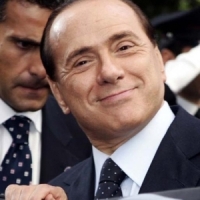 Berlusconi, anchetat pentru abuz in serviciu