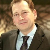 Graham Watson se retrage din cursa pentru presedintia P.E.