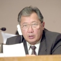 Kurmanbek Bakiev a castigat alegerile in Kirgizstan