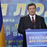 Ianukovici cere demisia contracandidatei sale .