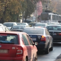 Taxa de poluare inclusiv pentru masinile cu motor
