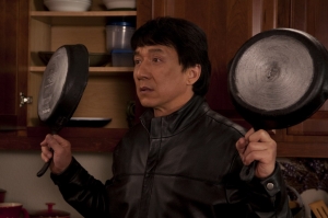 Jackie Chan a fost pus la punct de o pisica in timpul filmarilor la SPIONUL DIN VECINI
