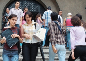 Daniel Funeriu ii invita pe studenti la dezbaterea legata de elaborarea proiectului educatiei