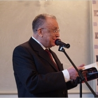 "Dictionar politic": Dedicat de Octavian Andronic lui Ion Iliescu