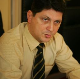 Ridicola si nedemocratica: Plenul va respinge cererea PD-L de suspendare a lui Geoana