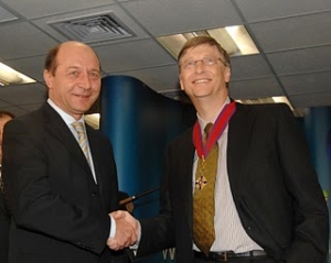 Reducerea populatiei Terrei cu 10-15%: Bill Gates finanteaza cercetarile