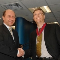 Reducerea populatiei Terrei cu 10-15%: Bill Gates finanteaza cercetarile