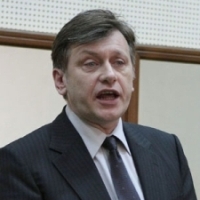 Crin Antonescu, presedintele PNL, vorbeste despre neintelegerile care au aparut in partid
