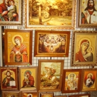 Eliza Porcelain din Ucraina: "Am adus noutati precum icoane mici si icoane mari, din pietre naturale!"
