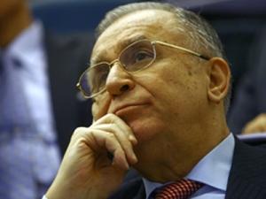 Perdea de fum: Iliescu crede ca Guvernul vrea sa abata atentia de la revolta sindicatelor