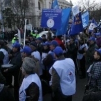 Guvernul huiduit la Iasi.