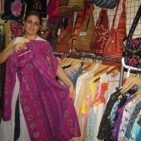 Carmen Coteanu: "Avem unicate, haine din materiale naturale: bumbac, matase, in, canepa!"
