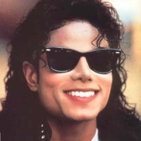 50 de membri ai Fan Clubului Michael Jackson din Romania se intalnesc astazi la Bucuresti