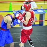 Maike Cioaca imparte pumni in China