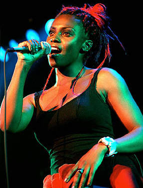 Trupa britanica Morcheeba concerteaza in Romania