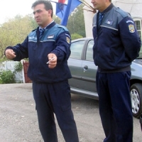 Peste 200 de cazuri de ultraj asupra politistilor numai in opt luni!