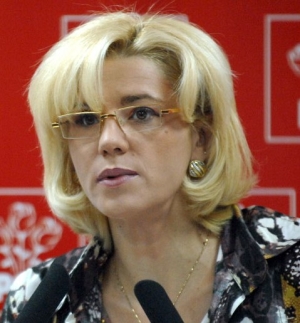Eurodeputata PSD Corina Cretu a cerut in plenul PE retragerea calitatii lui Laszlo Tokes de vicepresedinte al Parlamentului European