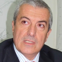 Tariceanu: Cetatenii sa aprecieze daca Guvernul Boc trebuie sa demisioneze