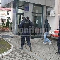 Tineri arestati pentru contrabanda.