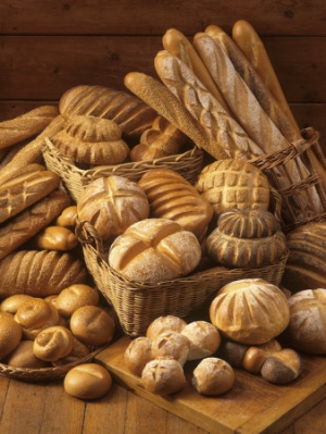 Rompan: Din luna februarie 2010, painea va costa cu 15% mai mult