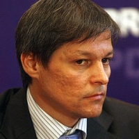 Dacian Ciolos ii incurajeaza pe producatorii romani