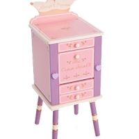 Dulapior pentru bijuteriile printesei, la Mini Furniture