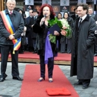 Actrita Stela Popescu a primit o stea pe Aleea celebritatilor si Placheta Orasului Bucuresti, de la Primarul General, Sorin Oprescu