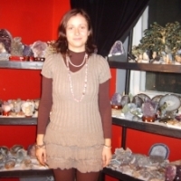 Anamaria Vidu: "Sculpturi din smarald si geode de ametist si citrin!"