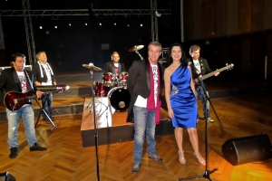 Holograf si Angela Gheorghiu ne spun ca "Nu mai e timp"!
