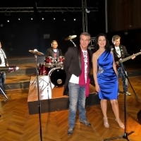 Holograf si Angela Gheorghiu ne spun ca "Nu mai e timp"!