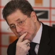 Cornel Dinu critica ideea lui Piturca de a face turneul echipei nationale in Antalya
