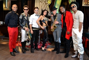 Mandinga a filmat videoclipul piesei Zailelah in Dubai

 

