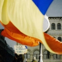 Protestatarii romani ii multumesc ambasadorului SUA, Mark H.Gitenstein, pentru favorul ca nu sunt impuscati ca-n Siria