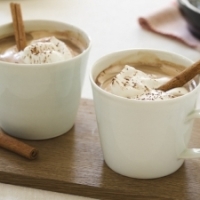 Dialog: Jurnalista Magda Marincovici la o cafea cu nutritionista Mihaela Bilic