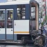 Doua tramvaie s-au ciocnit in cartierul Rahova. 12 persoane au fost ranite