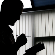Publika.md: Telefoanele moderne isi pot "spiona" proprietarii