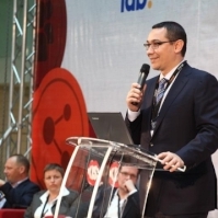 Victor Ponta a inaugurat Salonul Auto Bucuresti
