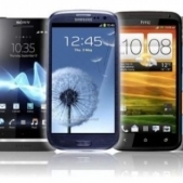 Cele mai bune smartphone-uri: Samsung Galaxy, S4 HTC One si  Nokia Lumia 920