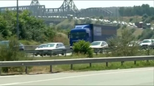 Taxa de la Podul Fetesti provoaca imense cozi pe Autostrada Bucuresti-Constanta (A2) nu doar in week-end, ci si in cursul saptamanii
