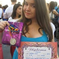 Alina Avadanei, o tanara care, la numai 17 ani, scrie romane de dragoste