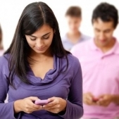 Androizi dependenti de smartphone