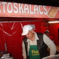 Kurtos Kalacs din Lupeni, Harghita, la targul traditional de la MTR