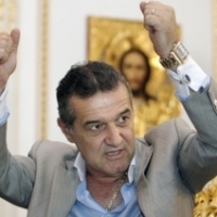 GIGI BECALI S-A MANTUIT IN INCHISOARE