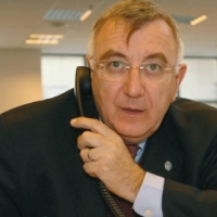 Procurorii fac perchezitii la primaria sectorului 1