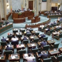 Unanimitate: Senatorii din toate grupurile parlamentare au votat legea achiizitiilor publice