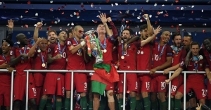 EURO 2016: Portugalia este noua campioana europeana dupa ce a invins Franta cu 1-0 in finala, in prelungiri
