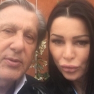 Ilie Nastase a iesit la restaurant cu o blonda misterioasa