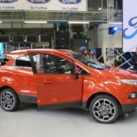 Compania Ford va finaliza in anul 2025 proiectele de investitii in fabrica de automobile si fabrica de motoare de la Craiova