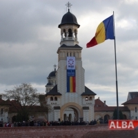 Alba Iulia: O parada militara spectaculoasa si un spectacol de muzica polpulara romaneasca